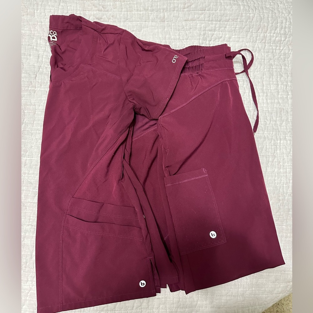 Barco one scrub set